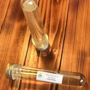 Mom? This Box Is Meowing! Bath Oil